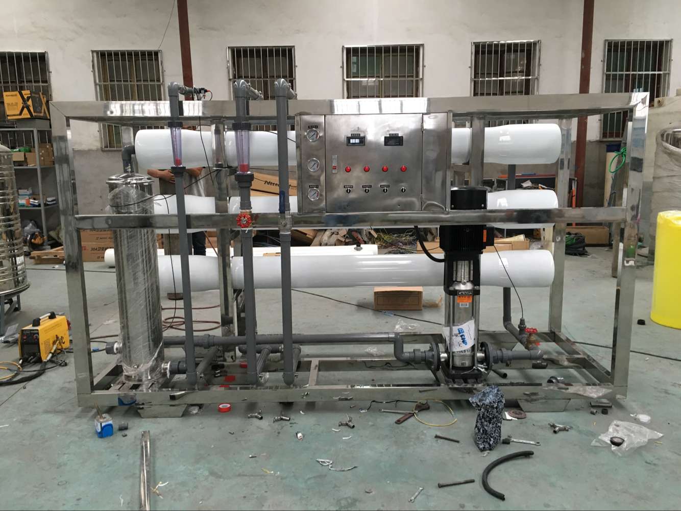 哈密石泉6T/h反滲透設(shè)備