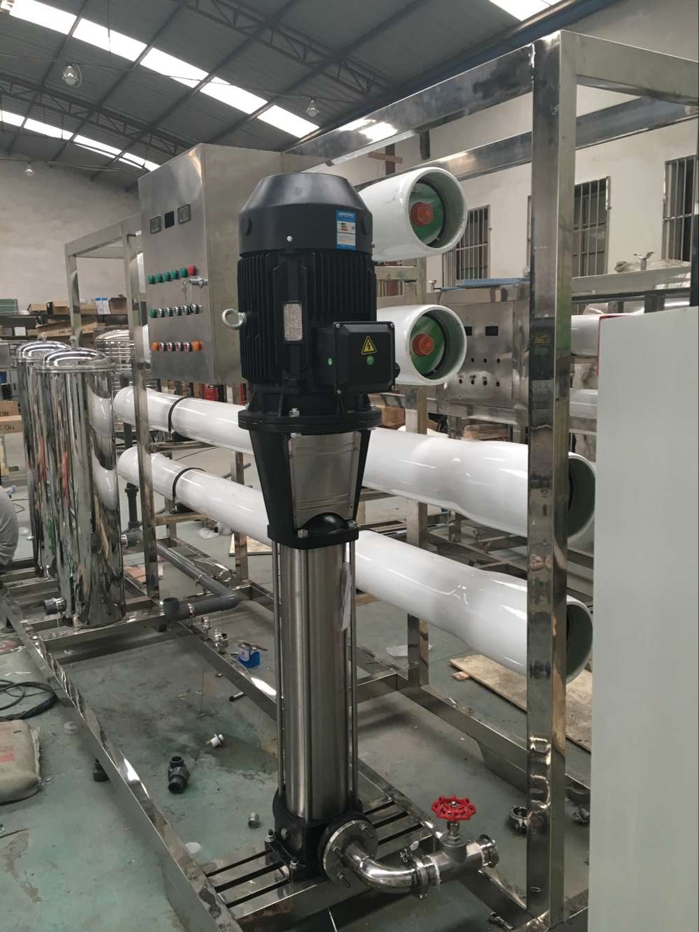 永濟(jì)居民用水10T/h反滲透設(shè)