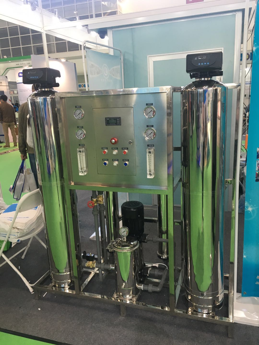 直飲水設(shè)備