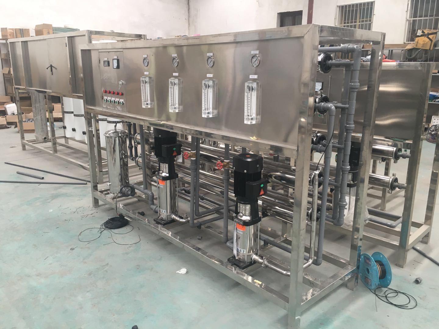直飲水設(shè)備