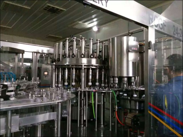 瓶裝水灌裝設(shè)備