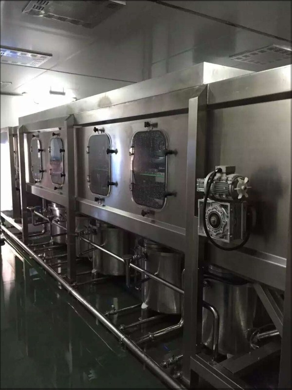 桶裝水灌裝設(shè)備